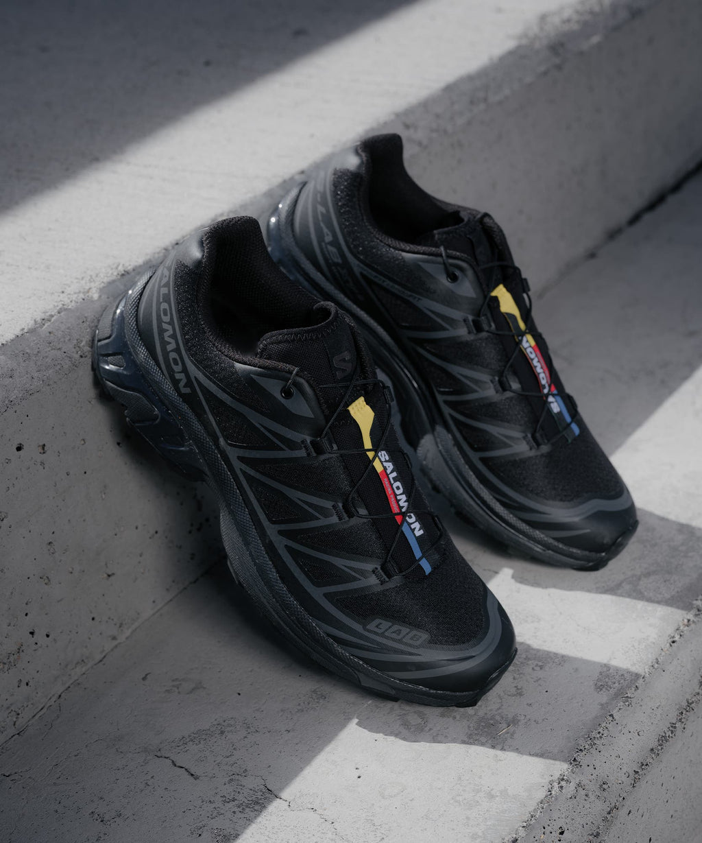 XT-6   Black / Black / Phantom